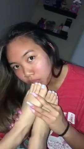 272px x 480px - Young Asian teen enjoys sucking her girlfriend's amateur toes in POV - Feet9